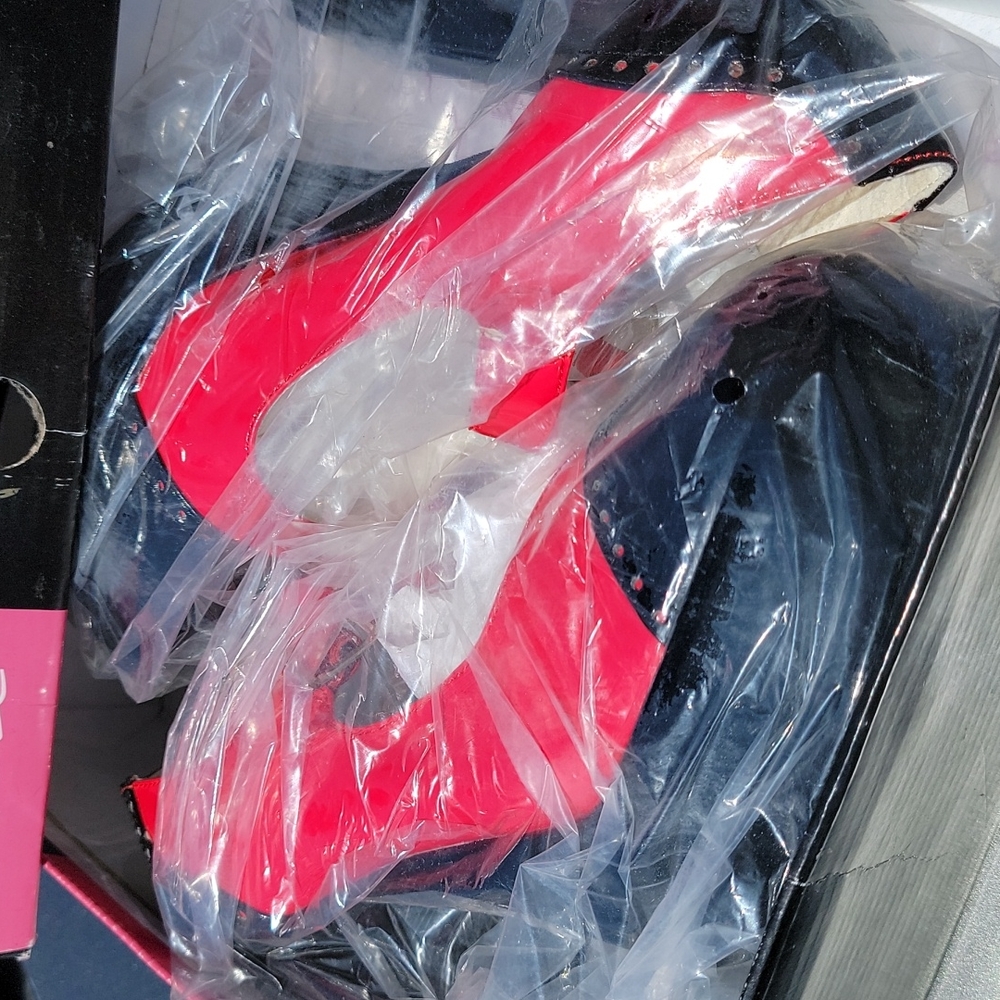 Ellie Black/Red Platform Heels. Size 7